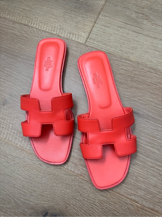 Authentic Hermes Oran Leather Slide Sandals in Orange, size 38 main image 0